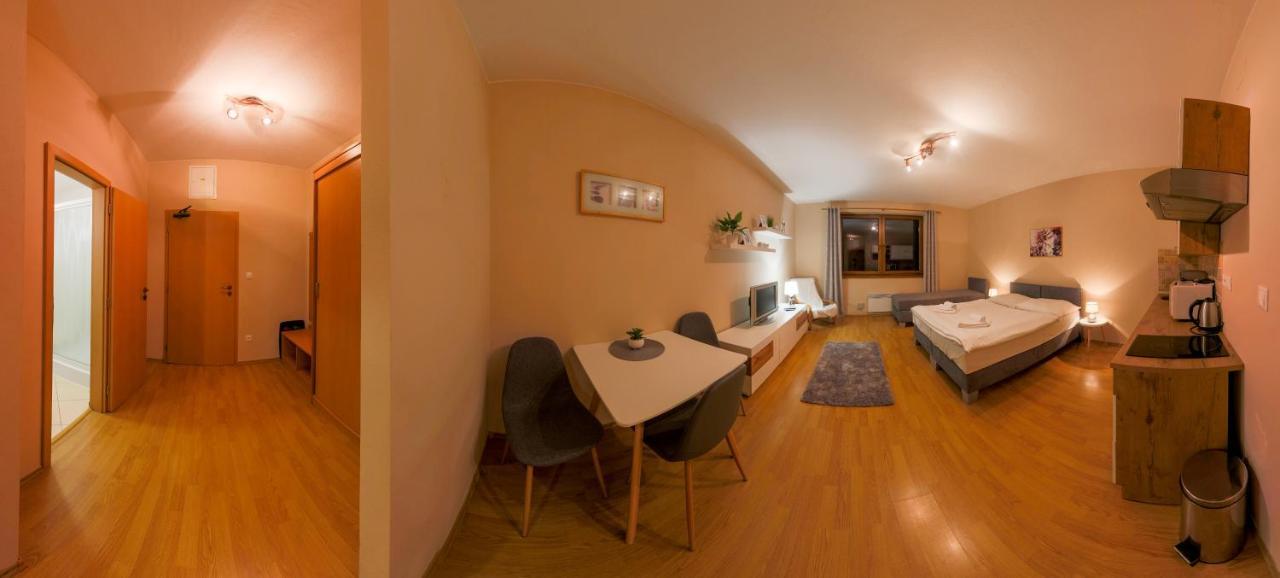Apartmany Fatrapark 1 S Wellnessom Hrabovska Dolina 루좀베로크 외부 사진